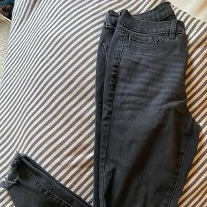 ✰ black ripped jeans ✰